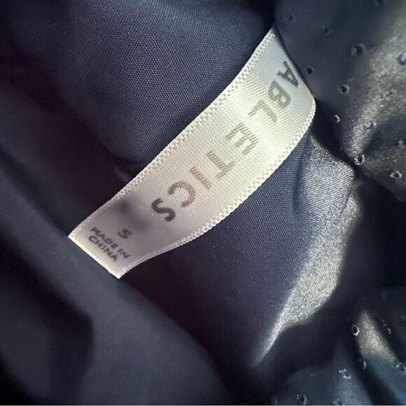 Fabletics Navy Blue Quilted Puffer Jacket zip up Coat size small - Picture 9 of 9